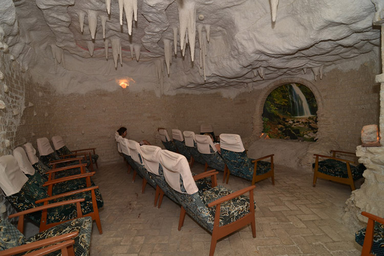 Отдых и лечение в Алуште в октябре фото
